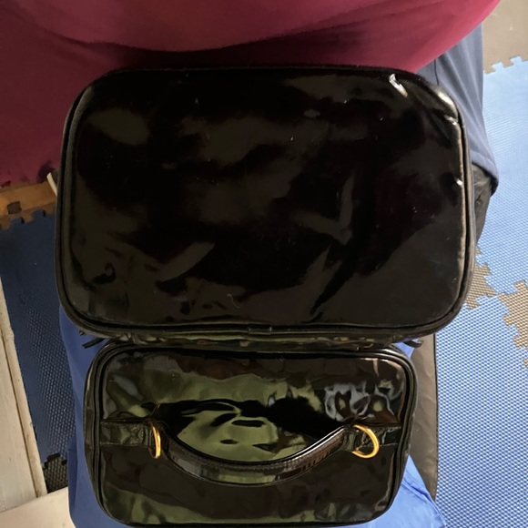 Chanel Vanity & Chanel KeyCharm - Picture 3 of 11